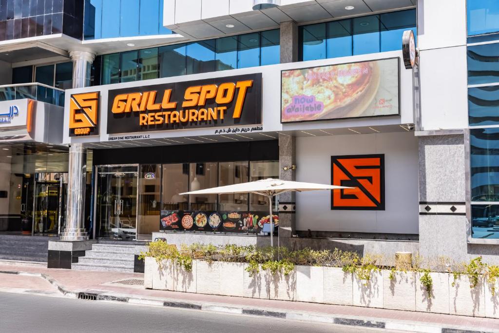 Dream City Hotel Apartments LLC - Resim 26