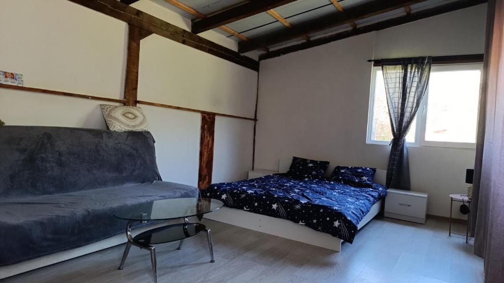 Postel nebo postele na pokoji v ubytování Glamping Vlad