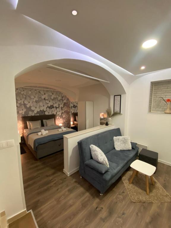 Posteľ alebo postele v izbe v ubytovaní Apartment Frenki- Tkalčićeva -self check in-free parking