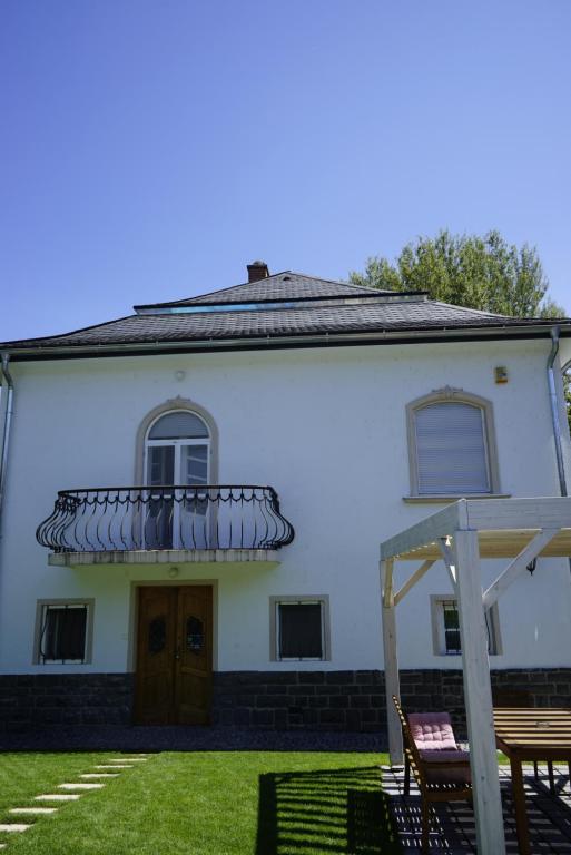 The building in which the holiday home is located