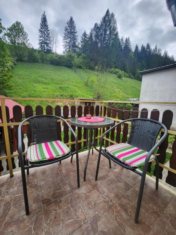 Balkón nebo terasa v ubytování Chata Dolinka