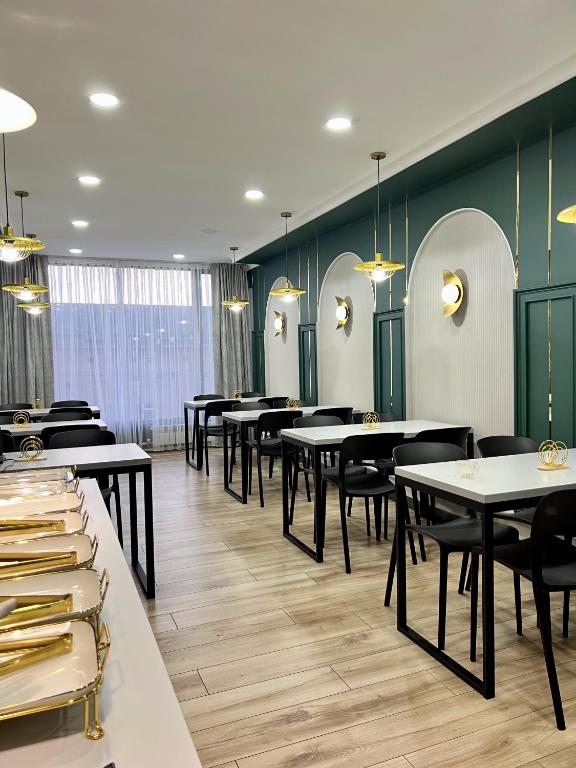 Restaurace v ubytování Suncor Hotel