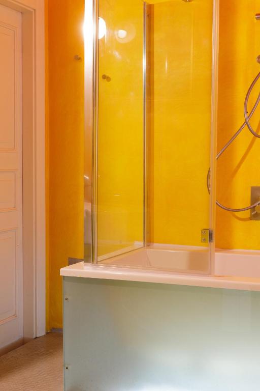 Koupelna v ubytování Camera con bagno privato vista mare Ortigia