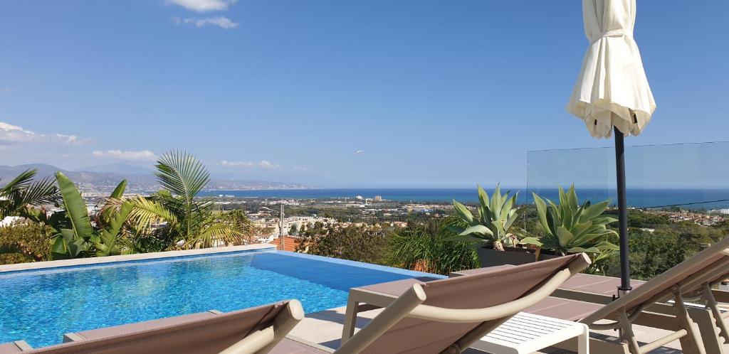 Happyplace Malaga - Villa with Panoramic Sea View Heated Infinity Saltwater Pool photo photo 6