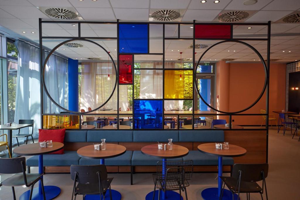 McDreams Hotel Stuttgart-City - Resim 13