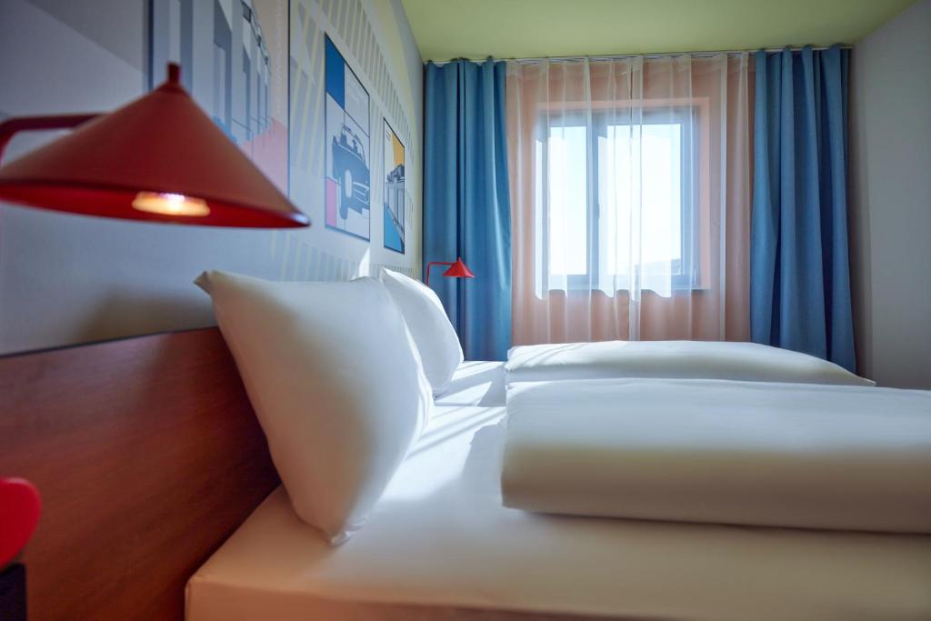 McDreams Hotel Stuttgart-City - Resim 12
