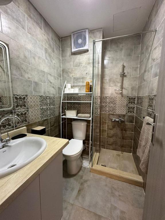 Koupelna v ubytování Camelgila Appartment Royal Residence