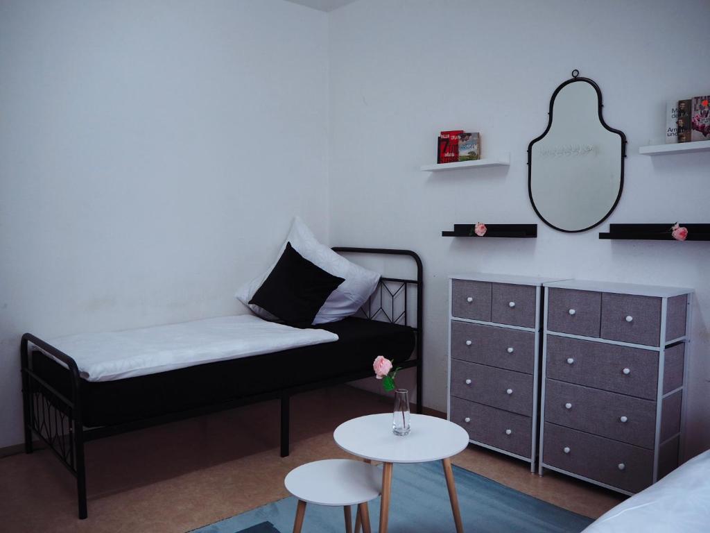 NEUMARKT MONTEURZiMMER - Triple Room