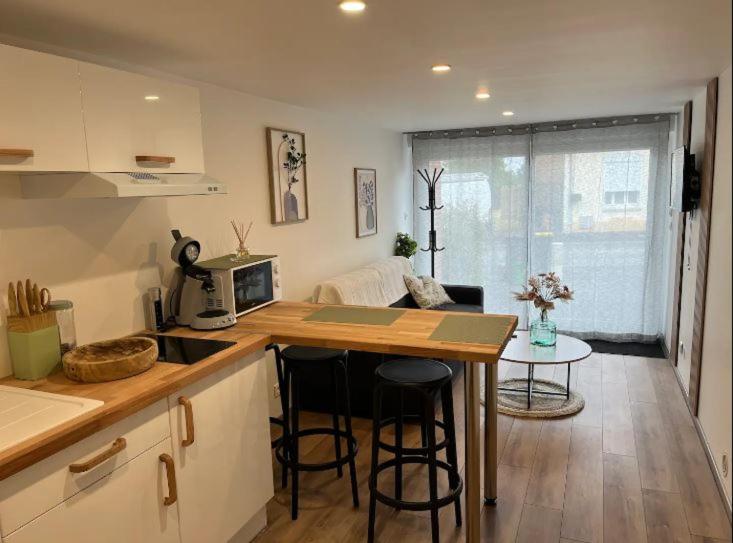 Η κουζίνα ή μικρή κουζίνα στο Appartement tout confort