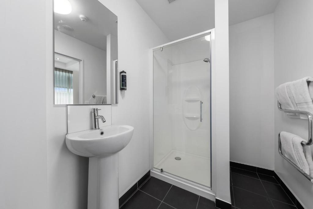 Southwark Hotel & Apartments - Resim 7