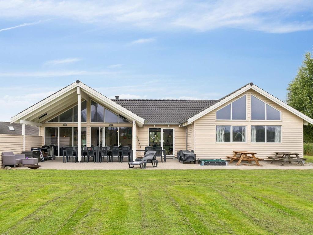 Το κτήριο όπου στεγάζεται  η παραθεριστική κατοικία