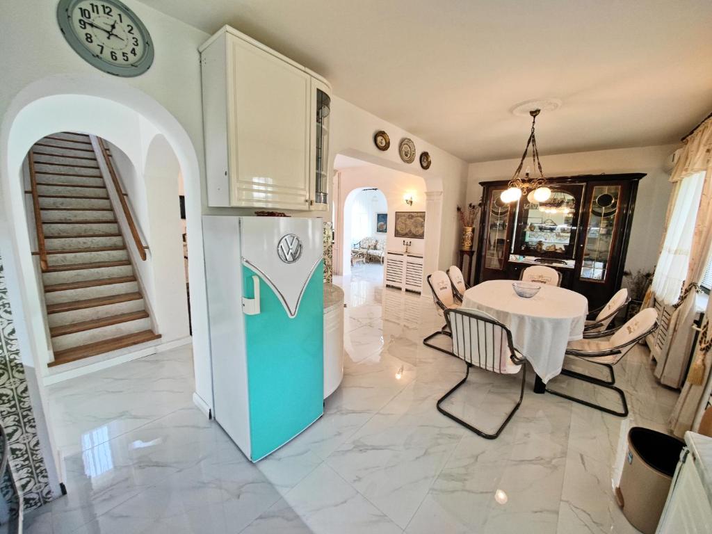 Kuchyň nebo kuchyňský kout v ubytování Villa D'amore Montenegro