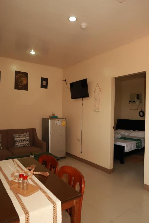 TV a/nebo společenská místnost v ubytování Jo-Cris Apartelle