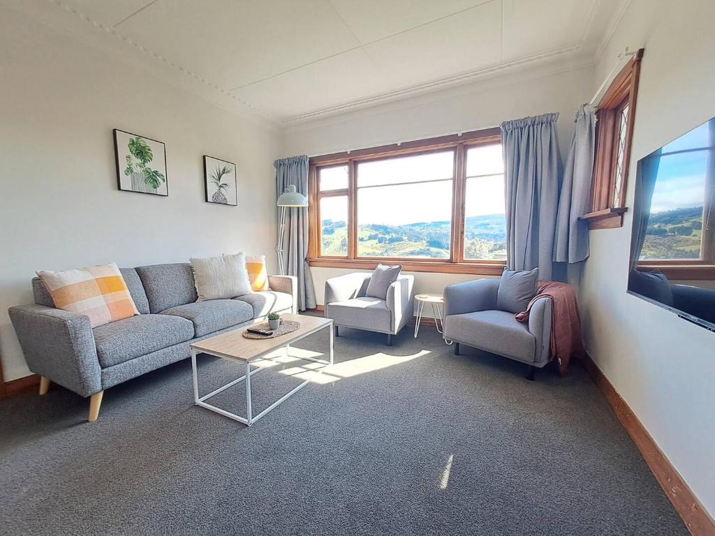 Spacious, Affordable, Peaceful Family Home - Resim 1