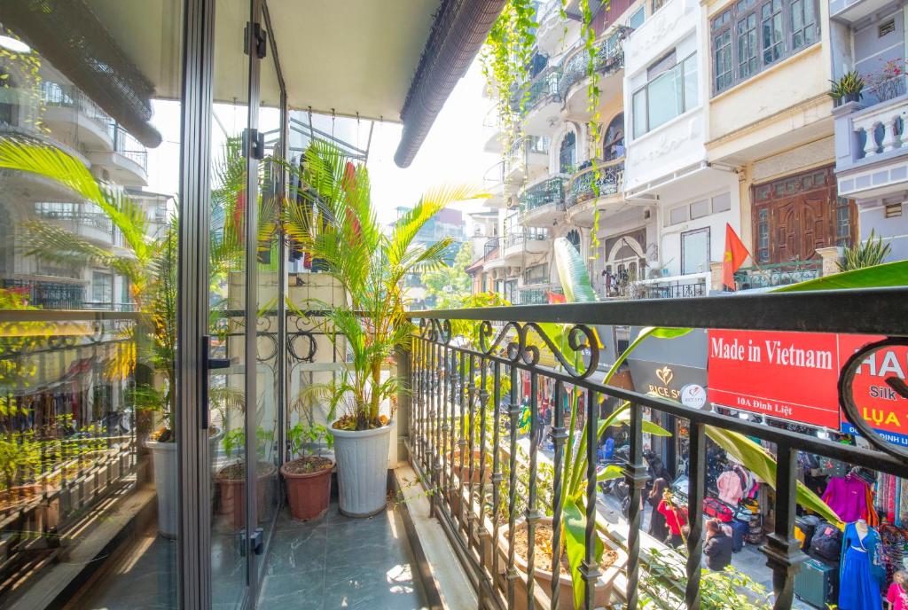 Balkón nebo terasa v ubytování Mimosa Homestay Hanoi