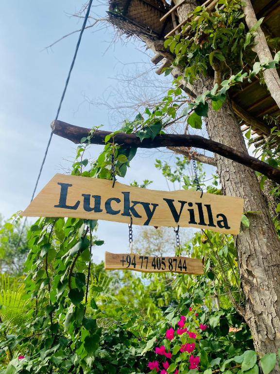 Certifikát, hodnocení, plakát nebo jiný dokument vystavený v ubytování Lucky Villa Sigiriya