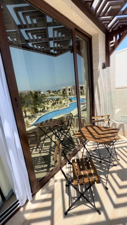 Bazén v ubytování Lotus Apartment Hawana Salalah nebo v jeho okolí