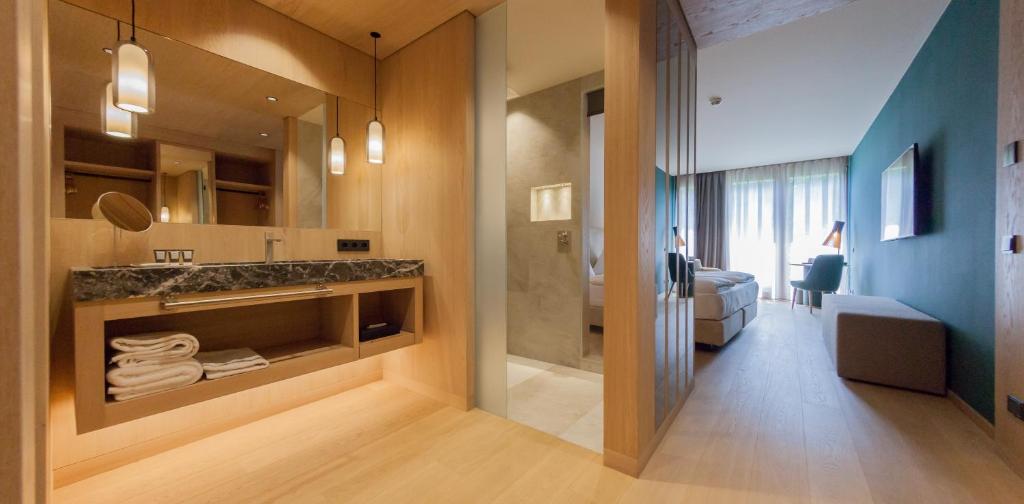 Hotel Therme Meran - Terme Merano - Comfort Double Room With Balcony