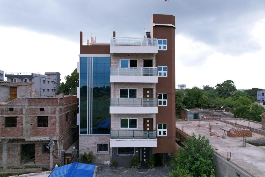 Edifici on està situat l'hostal o pensió