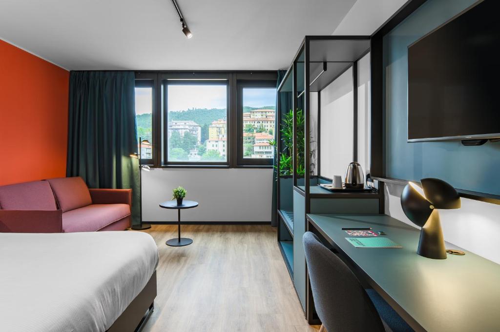 CX Trieste Giulia - Resim 2