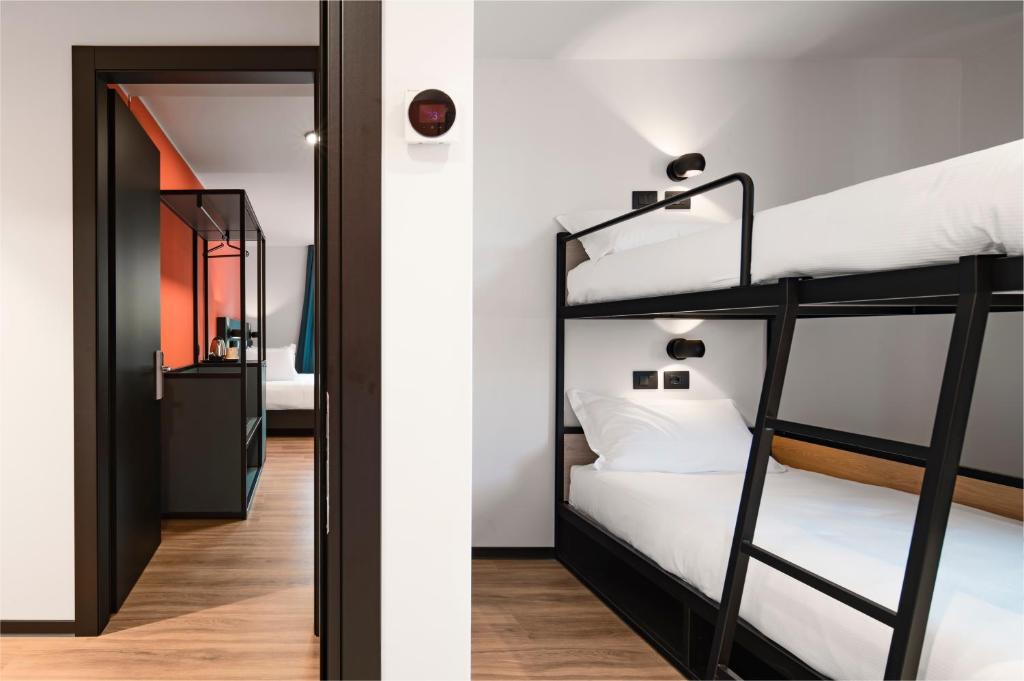 CX Trieste Giulia - Resim 14