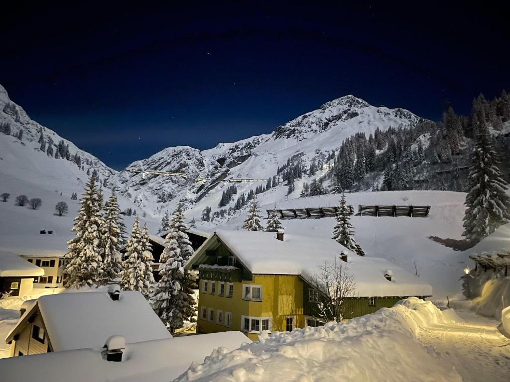 Arlberg Stuben - das kleine, feine Hotel v zimě