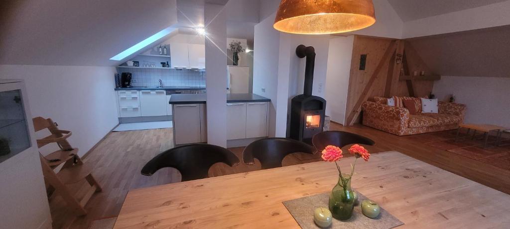 Kuchyň nebo kuchyňský kout v ubytování Ferienwohnung Wüstner