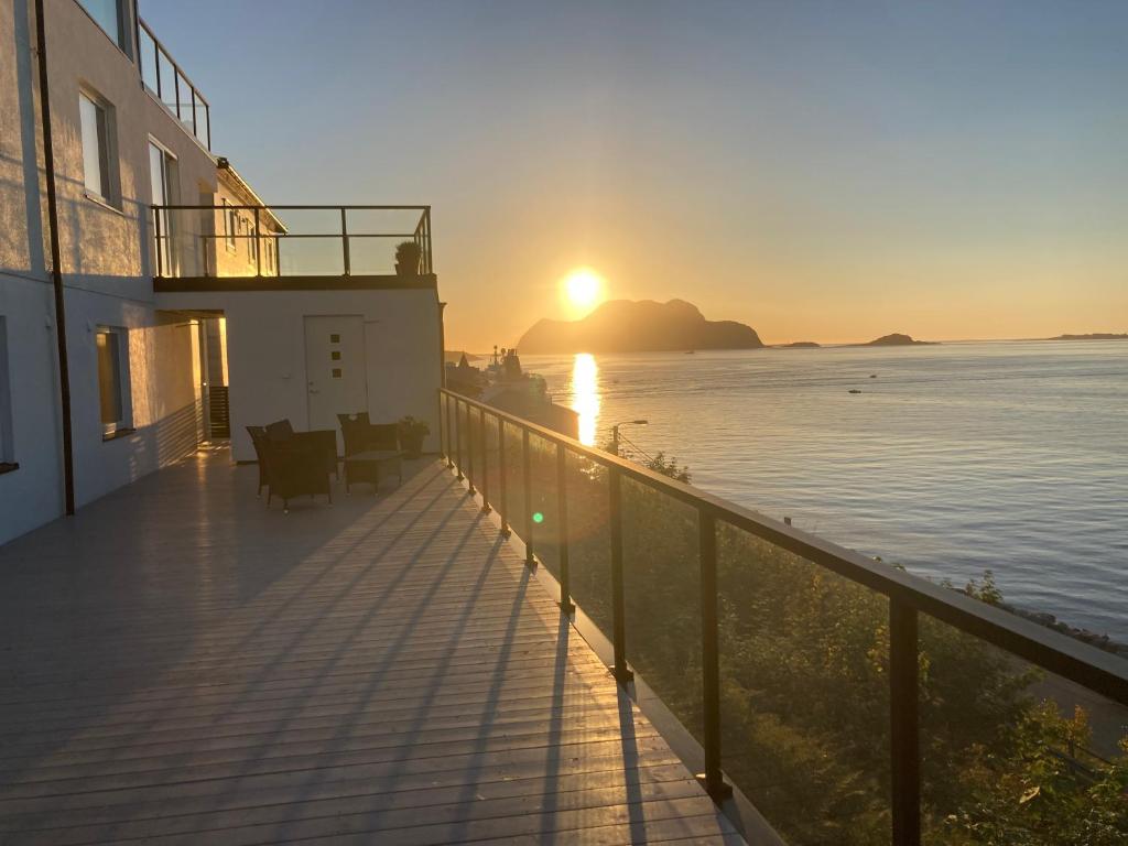 Fjord view in centre with parking, Ålesund (updated prices 2026) - Fjord View Scandinavian Vacation Rentals