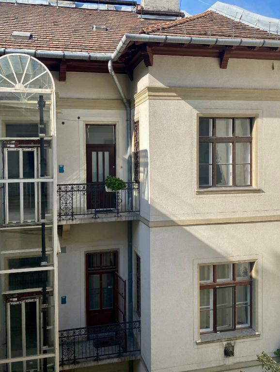 The building in which Az apartmant is located