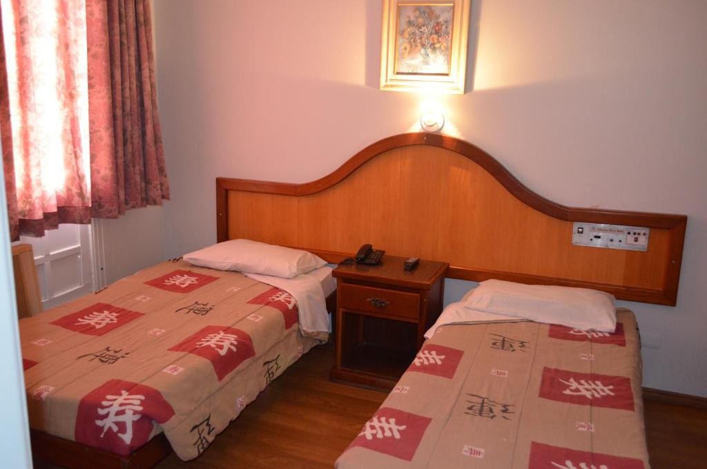  Reinales Plaza Hotel