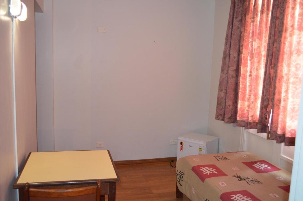  Reinales Plaza Hotel