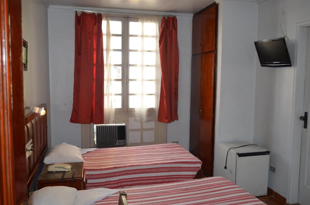  Reinales Plaza Hotel