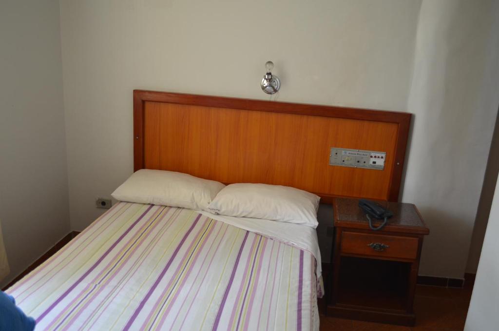  Reinales Plaza Hotel