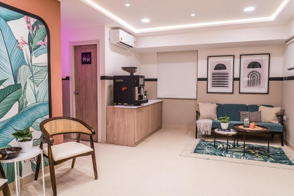 Posezení v ubytování Olive Hotel Millers Road by Embassy Group