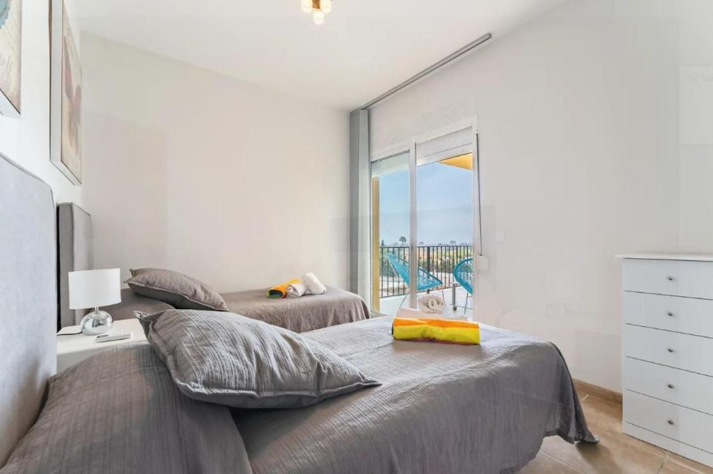 Posteľ alebo postele v izbe v ubytovaní Villa Vista Verde -Sea views -3 Bedrooms -Heated Pool