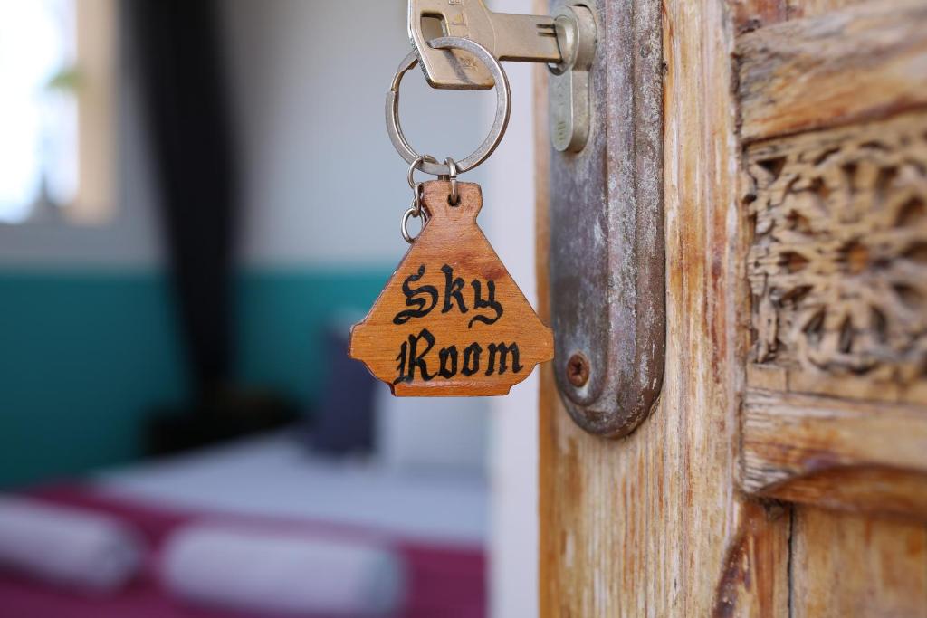 Certifikát, hodnocení, plakát nebo jiný dokument vystavený v ubytování Little Kasbah Surf Camp Imsouane
