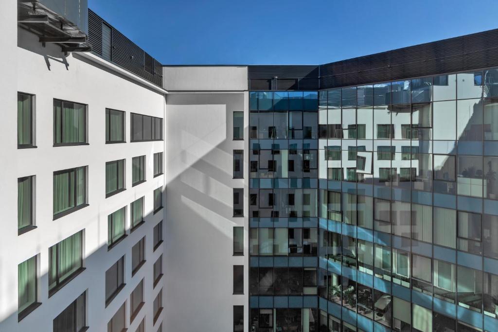 
Queen Room with Courtyard View
