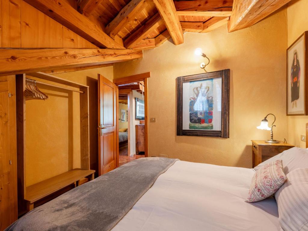 Letto o letti in una camera di Chalet Chez Les Roset by Interhome