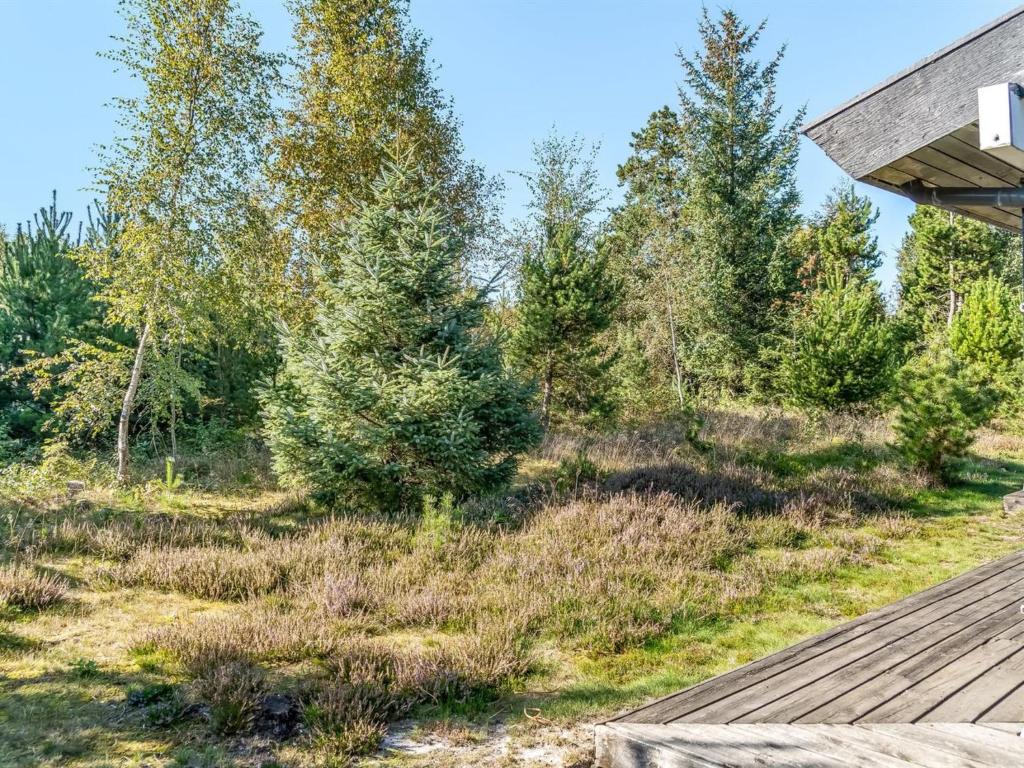 Zahrada ubytování Holiday Home Thomine - 200m from the sea by Interhome