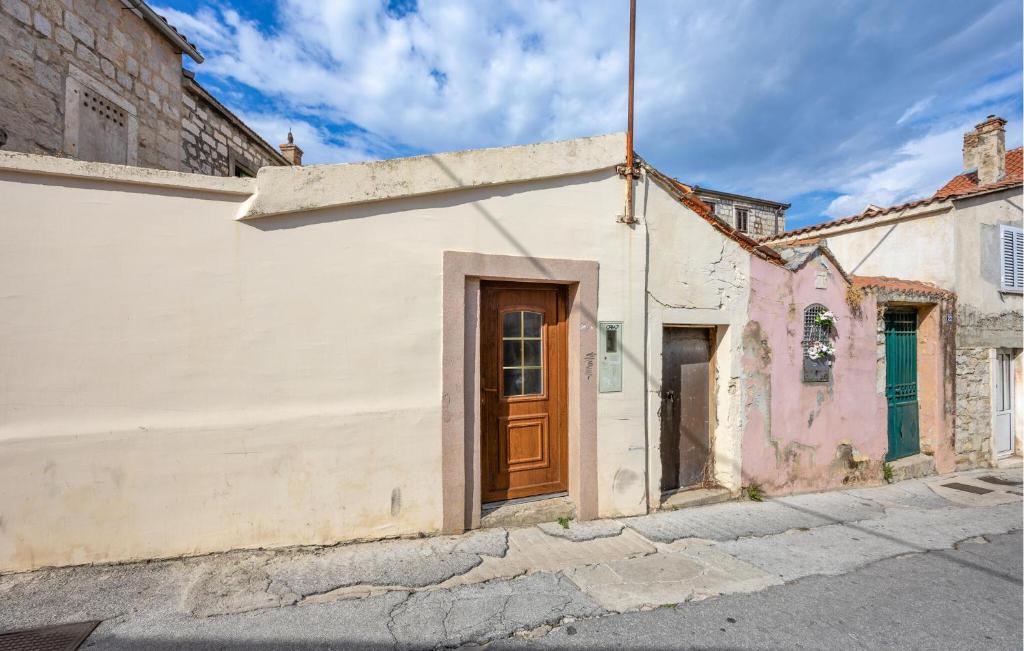Lovely Apartment In Split With Wifi
