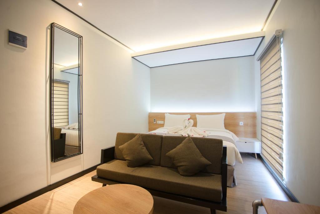 Posezení v ubytování Allstay Ecotel Yogyakarta