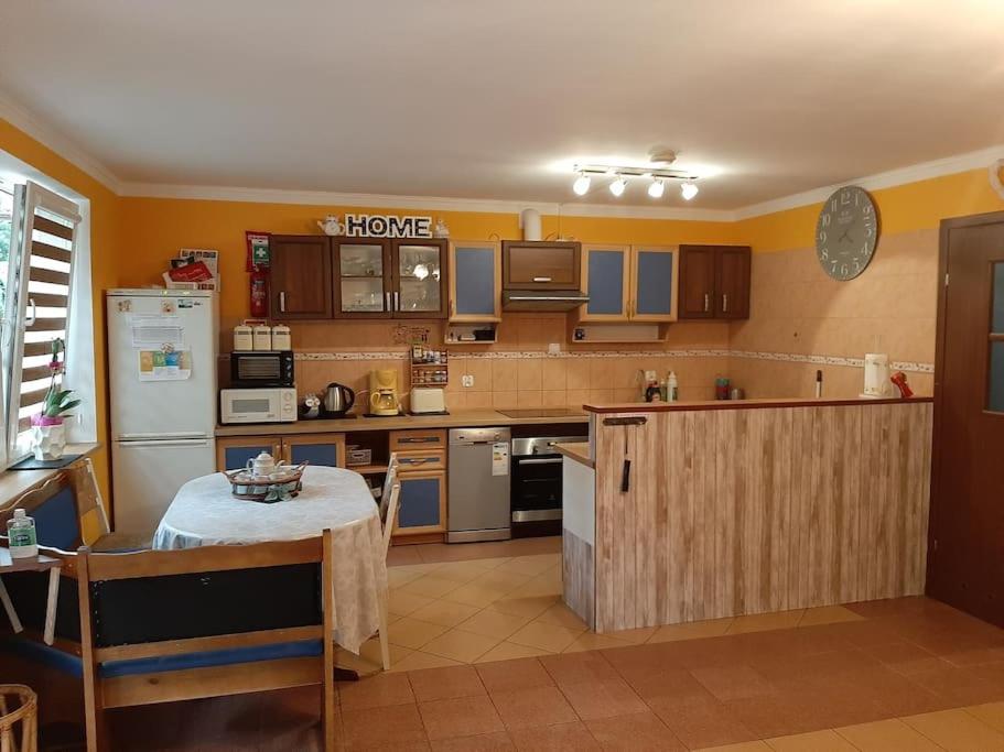 Φωτογραφία από το άλμπουμ του Lake View House WiFi Free Parking σε Morzyczyn