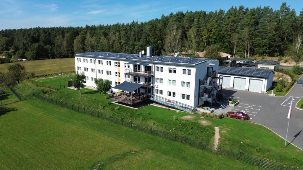 Budova, kde se aparthotel nachází