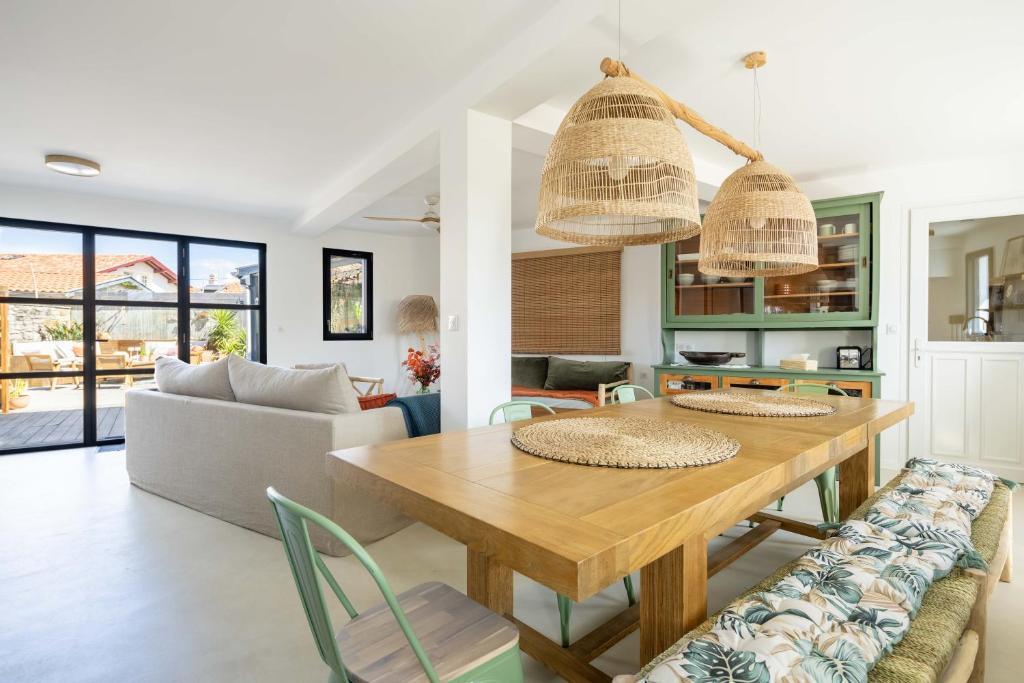 Η κουζίνα ή μικρή κουζίνα στο Biarritz Surf Lodge Chambre d'hôtes