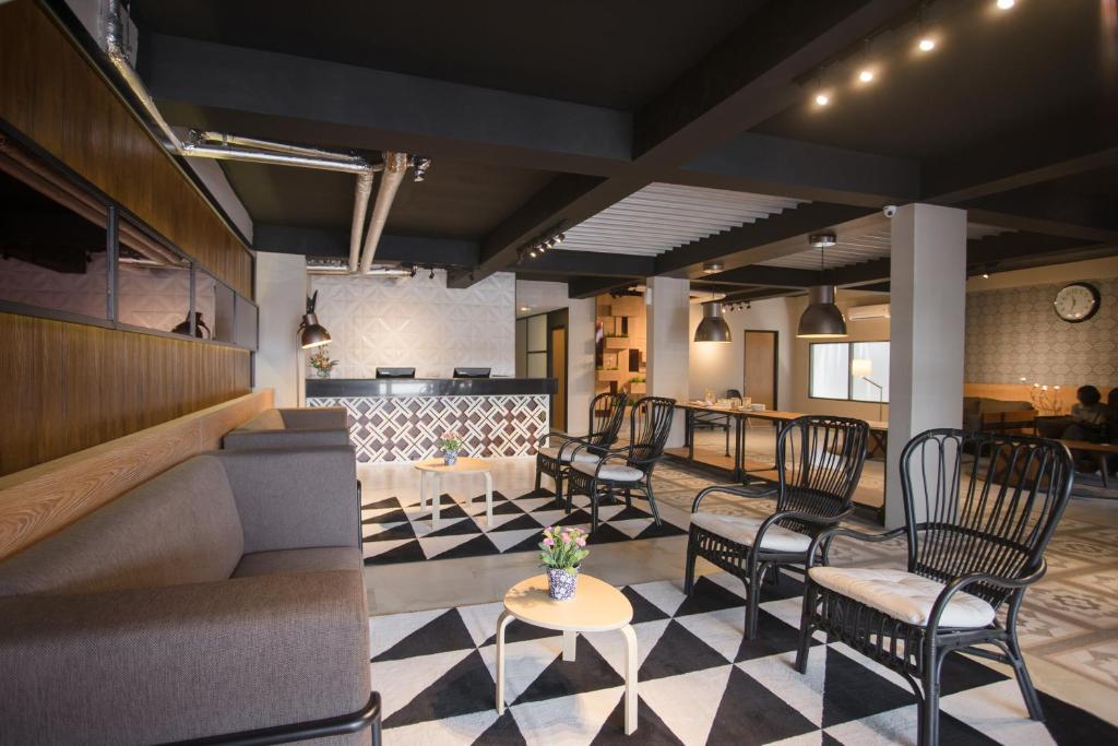 Posezení v ubytování Allstay Ecotel Yogyakarta