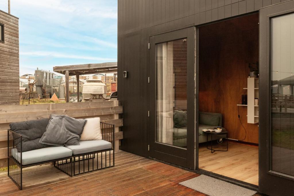 Basecamp IJmuiden aan Zee - Tiny House - Millhome Nomad 2