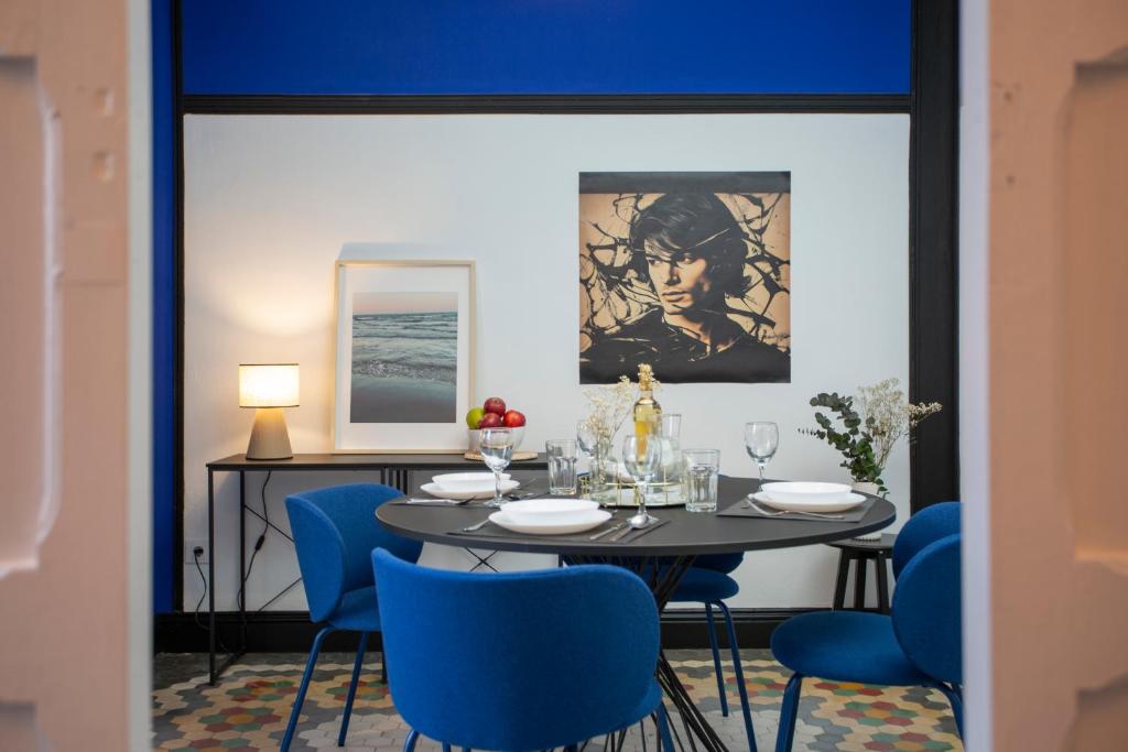 SingularStays Ca Iconic Living