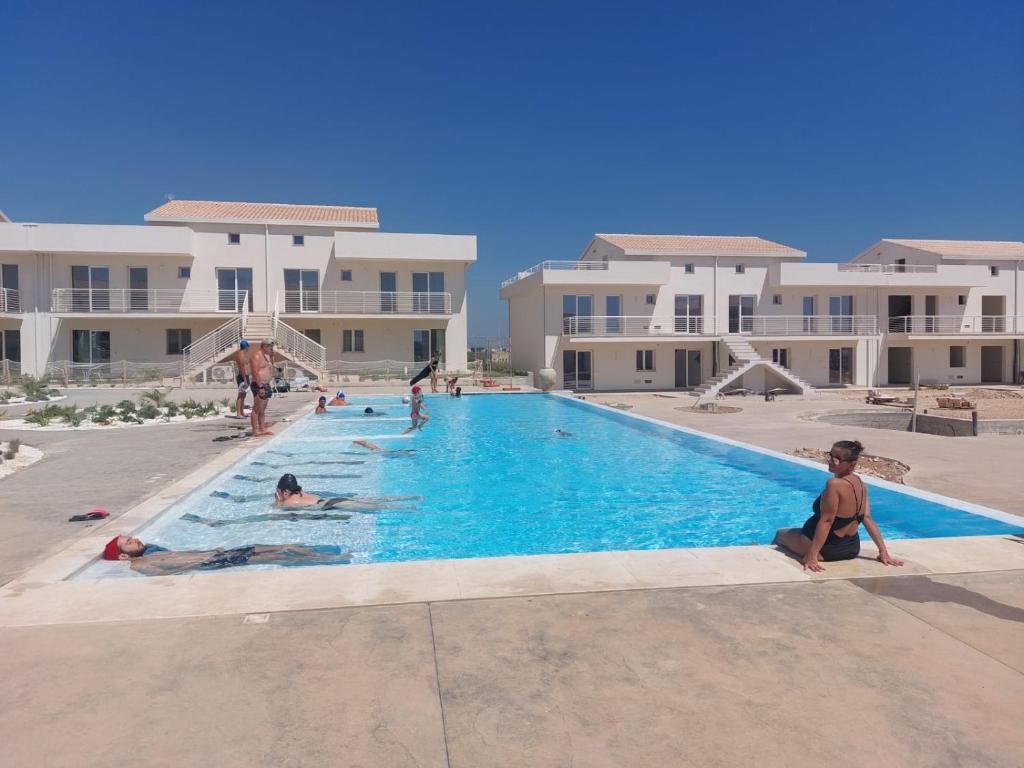 Swimmingpoolen hos eller tæt på Marzamemi House - Borgo 84