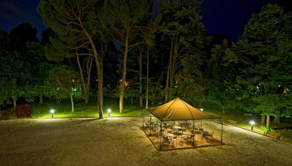 Villa Raffaello Park Hotel - Resim 9