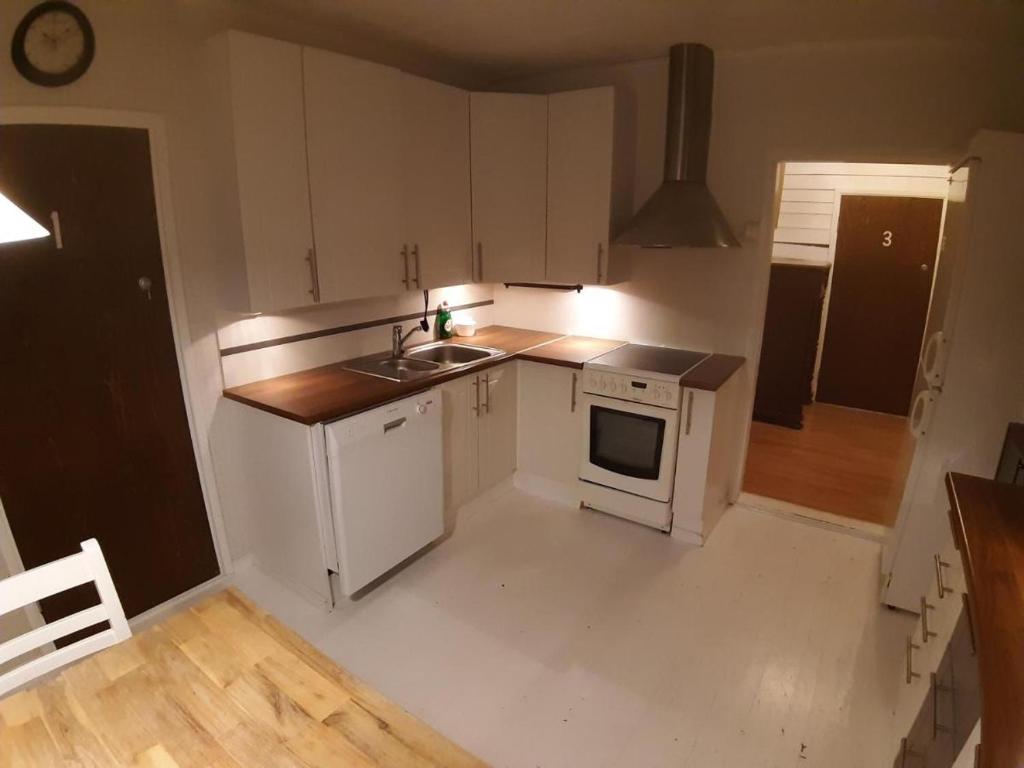 Majatalo Varis - Habitación Gemela Con Inodoro Compartido
